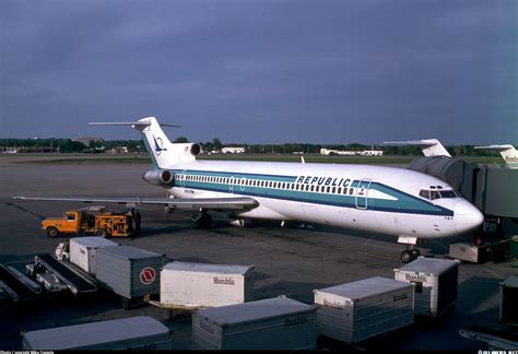 Boeing 727 2m7adv Republic Airlines Aviation Photo 0246478