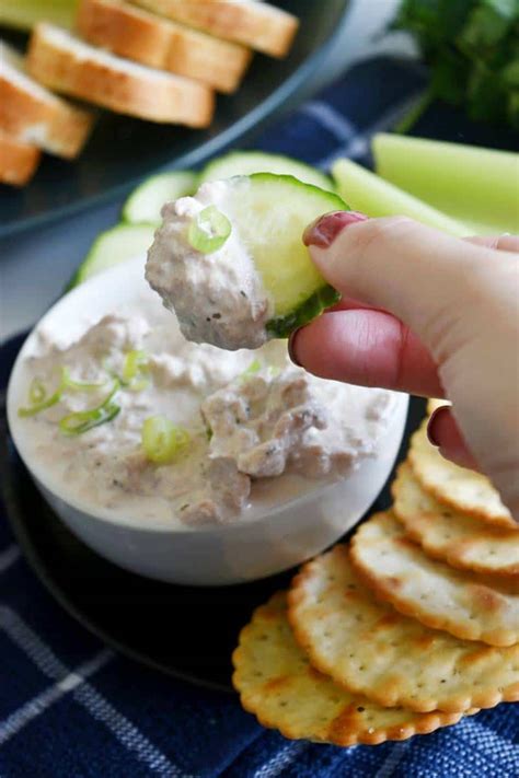 Our simple tuna recipes include easy weeknight dinners with plenty of healthy options, like salads and pasta. Healthy Tuna Dip {5 Minute Recipe!} | Hint of Healthy