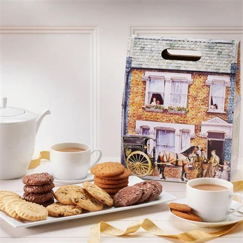 Ringtons Victorian House Biscuit Hamper Online Exclusive Ringtons