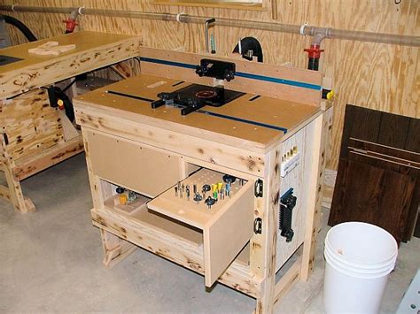 A benchtop router table is a must if you are a diyer, working on a job site, or off of a truck. Building a router table - Woodworking Talk - Woodworkers Forum