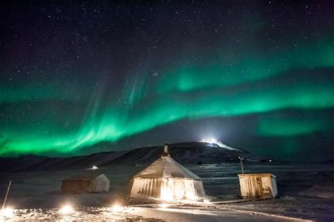 7 Reasons To Visit Svalbard In Winter Northern Lights Huskies And More