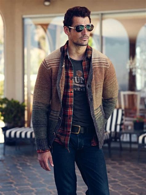 58 Best Flannel Shirt Outfits For Men And Styling Tips