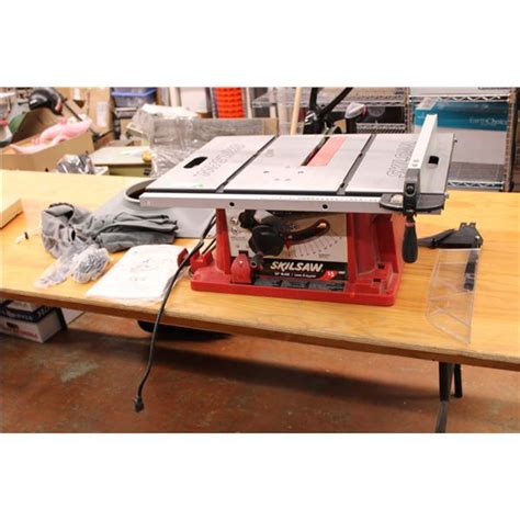 10 Skilsaw Table Saw With Dust Collector Stand Blade Guard And
