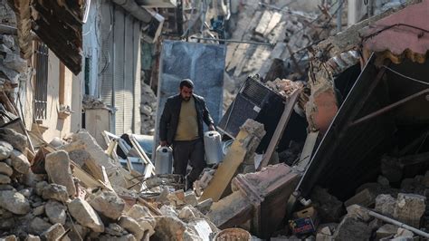Dodental aardbevingen Turkije en Syrië loopt op tot 50 000