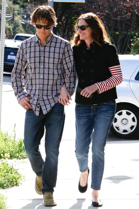 Julia Roberts And Husband Danny Moder Photos Of Couple Then And Now