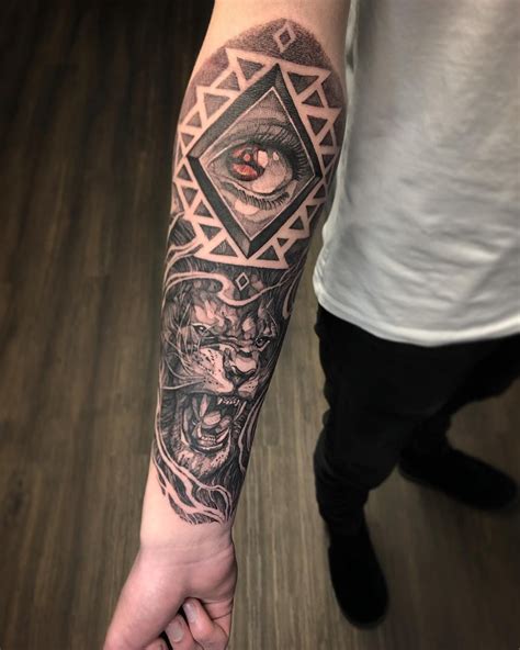 Featured image of post Sharingan Itachi Tattoo I love how the tattoo matches the shape of your arm and the piercing red sharingan