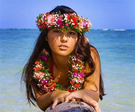 Waikiki Vacation Rentals Vacation Rentals In Waikikihi Polynesian Girls Tahitian Dance