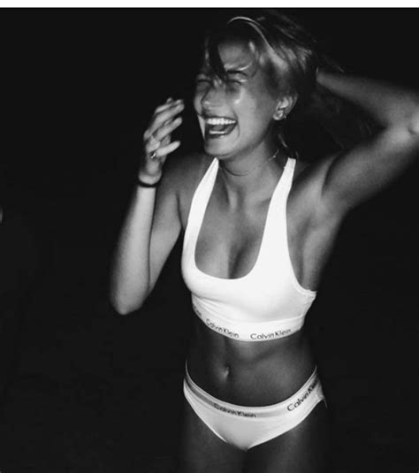 Hailey Baldwin Puts Her Cleavage On Show At Kylie Jenners Birthday