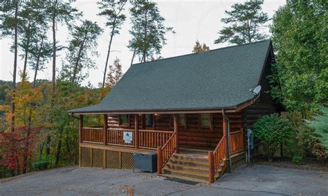 Then you can head back to your comfortable cabin to nap, watch tv, and unwind before another fun day in gatlinburg. Pigeon Forge cabin - A Bear Creek Crib