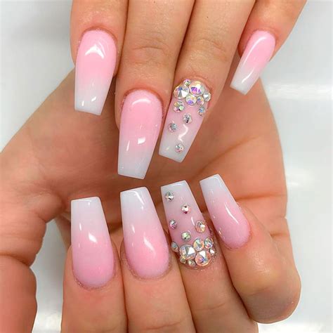 A perfect nail design can complete your evening dresses glamorously. Beautiful White Tip Nails Designs for 2018 - Fashionre