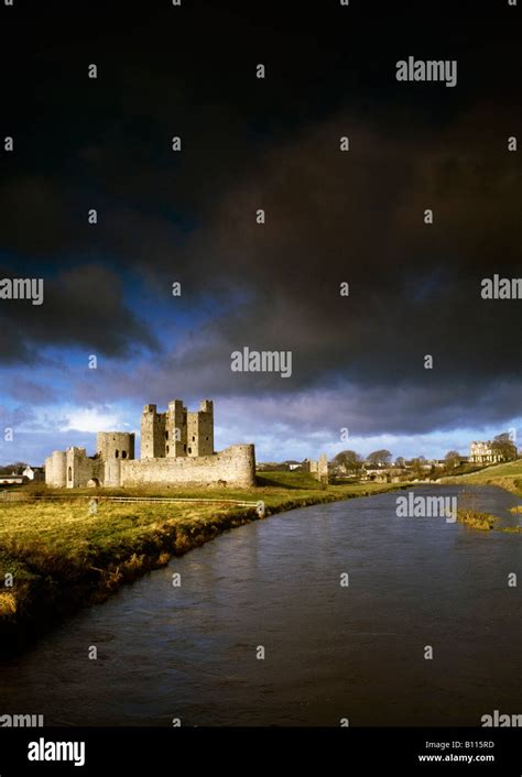 Trim Castle River Boyne Trim County Meath Ireland Stock Photo Alamy