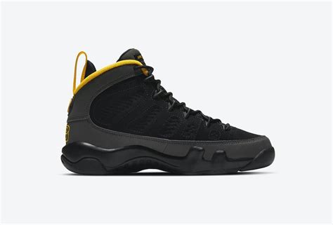 Shop air jordan 9 retro gs university gold at stadium goods, the world's premier marketplace for authentic sneakers and streetwear. Release Details: The Air Jordan 9 in 'University Gold ...
