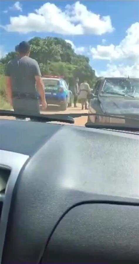 Pm Aposentado Vê Homem Batendo Na Mulher Prende Agressor E Chama A Polícia Vídeo Goiás G1