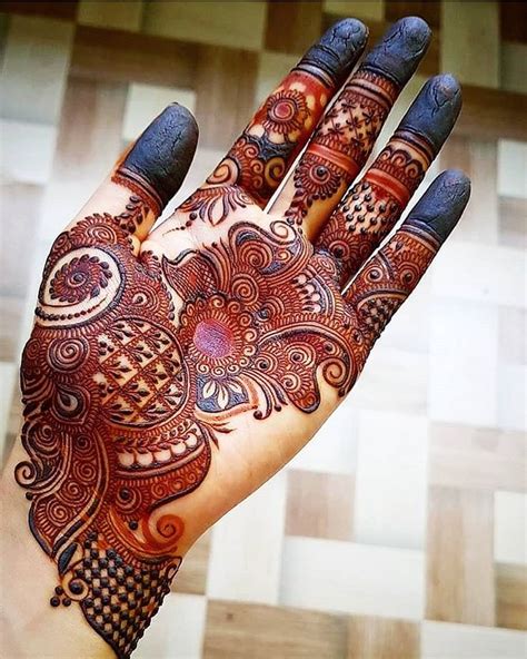 All alphabet mehndi tattoo design watch here now. 51 Fascinating Karwa Chauth Mehndi Designs For Newlywed ...