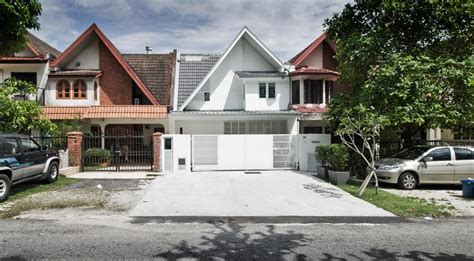 Cat luar rumah warna kelabu dan putih. Konsep Klasik dan Moden Hiasan Dalaman Rumah Teres 2 Tingkat