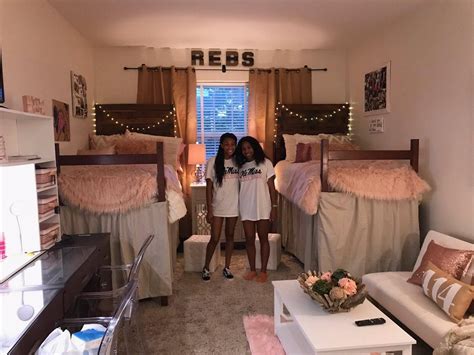 Extravagant Dorm Rooms That Will Make You Think Twice About The Filth You Wallow In College