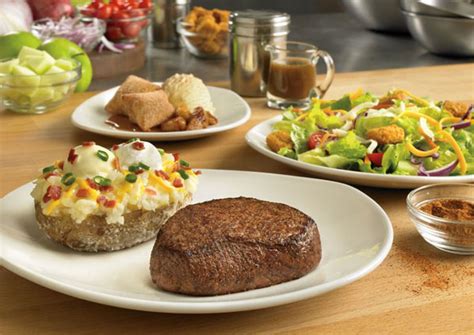 Don't add stress to your dinner plans, and keep the focus on the food, your family and friends, with these super easy table setting ideas. Outback Steakhouse Announces Three Course Dinner for $11.99