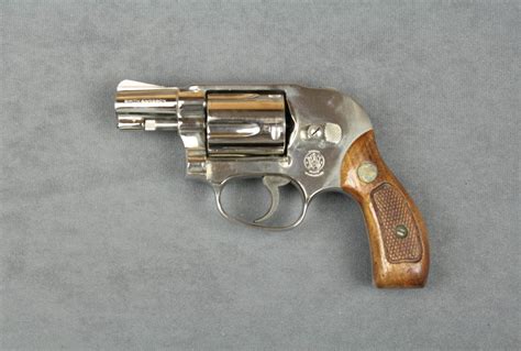 Smith And Wesson Model 49 Shrouded Hammer Da Revolver 38 S