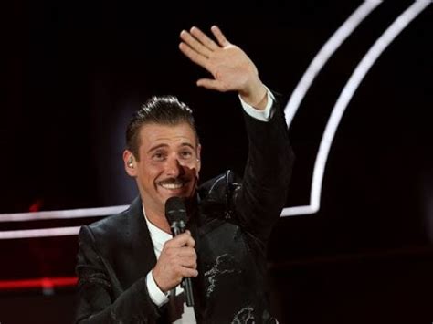 Hanno condiviso insieme sacrifici e rinunce, senza mai perdere il loro folle amore. Francesco Gabbani, parla il padre Sergio: chi è la nuova ...