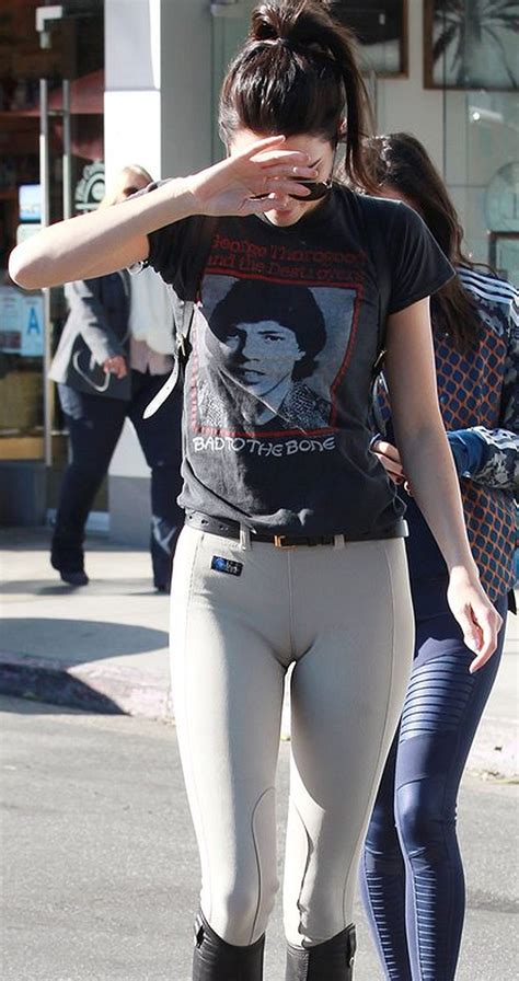 Kendall Jenner Cameltoe Sexy Celebs Pinterest Camels Yoga Pants And Female Outfits