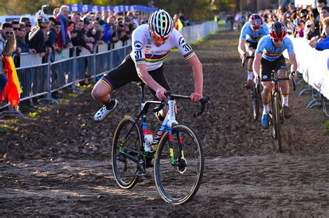 We did not find results for: Waar is het veldrijden op tv te zien? Tabor en Hamme ...
