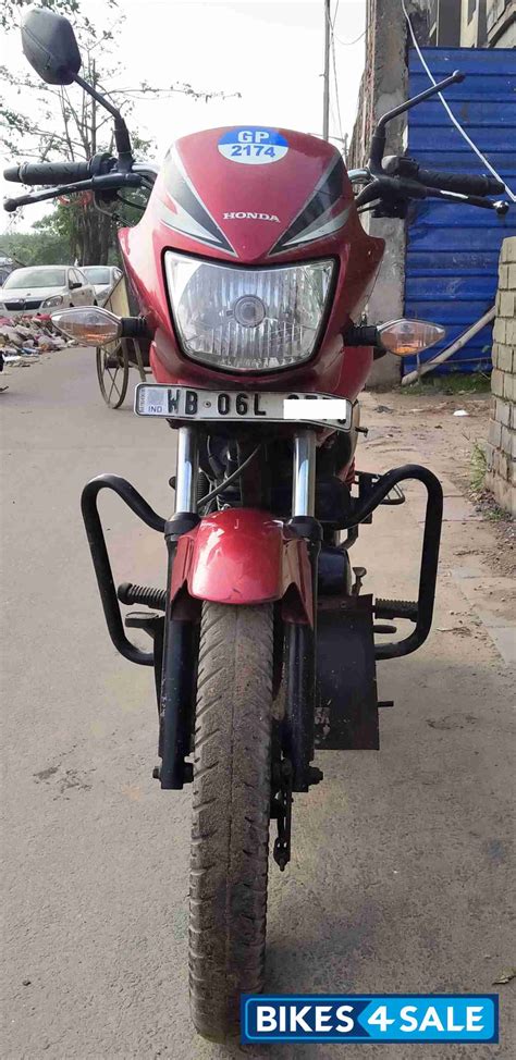 Mukesh triumph, the triumph showroom in kolkata has got some new models including triumph street twin. Red Honda CB Shine Picture 3. Bike ID 266879. Bike located ...