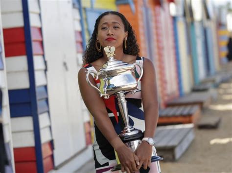 Η ναόμι οσάκα θα κάνει την εμφάνιση της αρκετή ώρα αγότερα στο «arthur ashe» με το τρόπαιο στα χέρια. Η Ναόμι Οσάκα «εκτοξεύει» τα νούμερα τηλεθέασης - ΤΑ ΝΕΑ