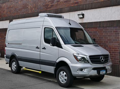 Pre-owned 2018 mercedes-benz sprinter cargo van 2500 cargo van cargo