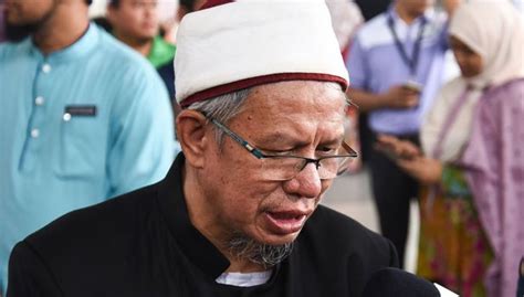 Ini bagi membuat analisis islam dalam perlembagaan yang sering menjadi perbahasan umum bukan. Siti Kasim persoal kenyataan menteri agama dalam bahasa ...
