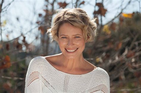 Women may want to change their hairstyle at different. 5 Cool Shoulder-Length and Short Haircuts for Women Over 40