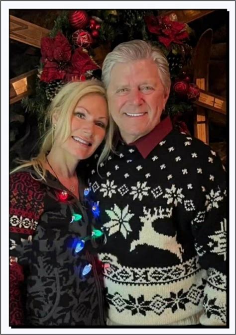 Peter Cetera And Girlfriend In 2022 Celebrity Stars Chicago The Band