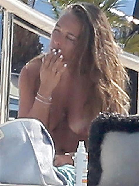 Chloe Green Nude And Topless Paparazzi Pics Scandal Planet