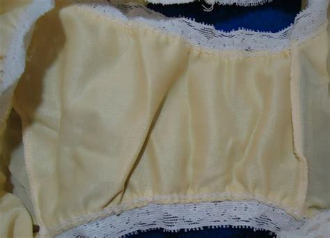 Frilly Vtg Silky Yellow Nylon Beige Lace Collector Panties Waist 25 30