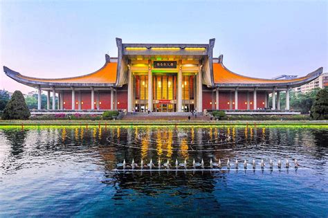 The memorial in yuexiu park is one of the grandest and most emblematic monuments in the city. Sun Yat-Sen Memorial Hall, Taiwan: Helping Chinese Quit ...