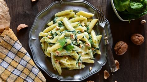 Recette pâtes aux épinards gorgonzola et noix