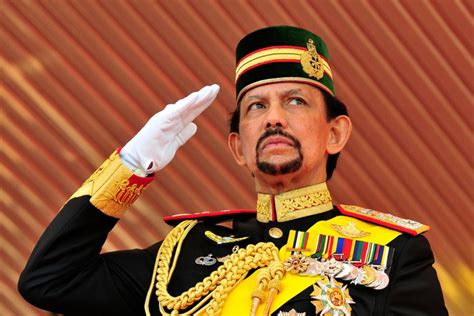 Rani isteri pengiran anak damit was saifuddien's second wife. Sultan of Brunei Bans Open Christmas Celebration