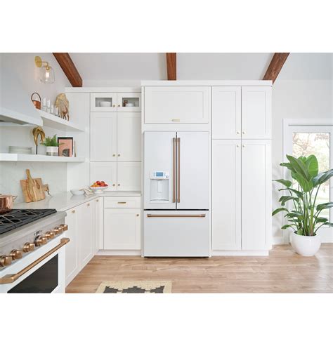 Warm up your kitchen's color pallet with a new take on a classic metal. CFE28TP4MW2 Overview - Café™ ENERGY STAR® 27.8 Cu. Ft ...