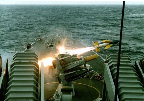 Seacat O Primeiro Míssil Antiaéreo Da Mb Poder Naval Navios De