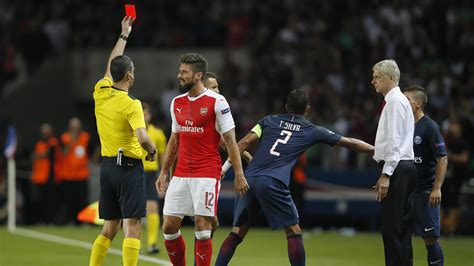 Arsenals Olivier Giroud Blames Marco Verratti For Sending Off In Paris