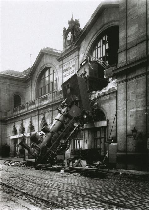Gare montparnasse is just one of the six large railway termini in paris. Montparnasse derailment, train wreck at Gare Montparnasse ...