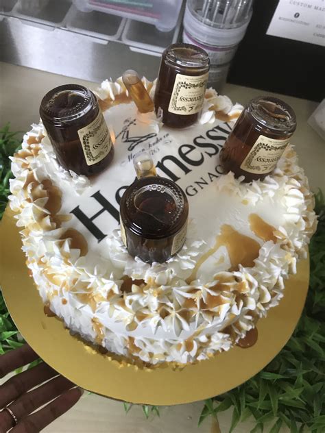 Ice cream donuts cakes on instagram: Hennessy liquor cake | Alcohol birthday cake, Hennessy cake, Alcohol cake