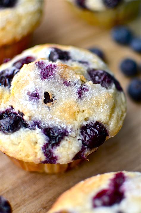 Stir in sour cream, vegetable oil, and vanilla extract until well combined. The Best Blueberry Muffins Ever in 2020 | Best blueberry ...
