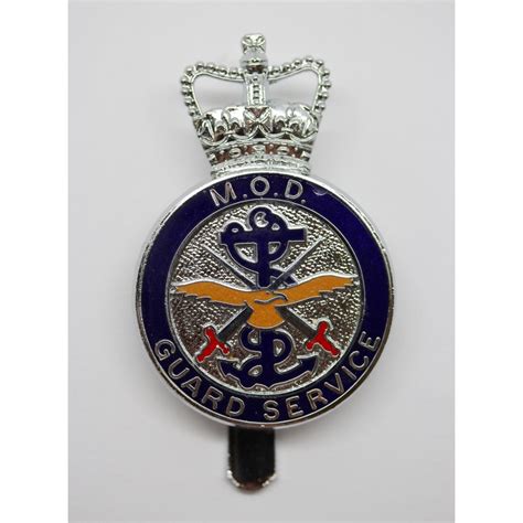 Ministry Of Defence Guard Service Enamelled Cap Badge Queens Crown