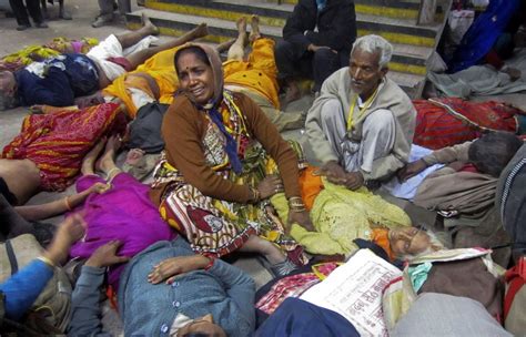 Maha Kumbh Mela Stampede At Indian Train Station Kills 36 Photos Ibtimes Uk