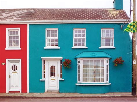 Click on the image to make it larger. Ireland ~ Where They're not Afraid of Paint Color ...