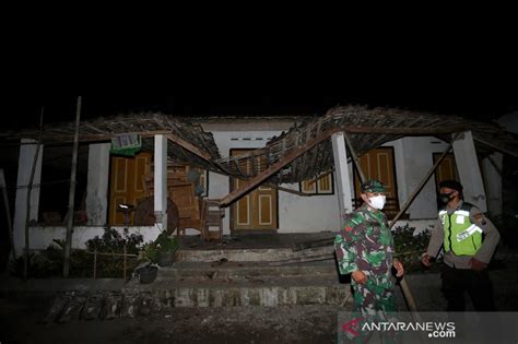Check spelling or type a new query. Gempa di Blitar Terjadi Akibat Aktivitas Subduksi Lempeng ...