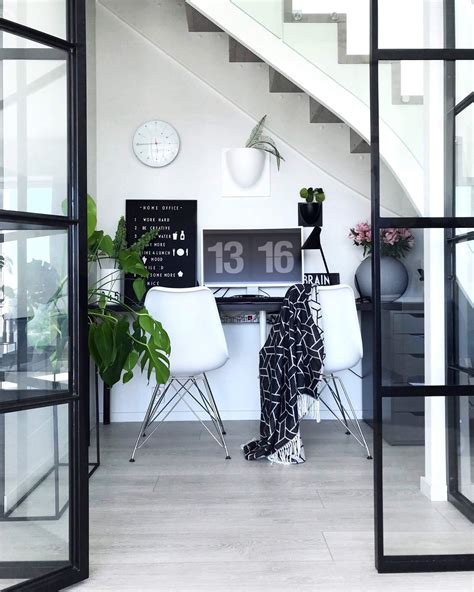 Romerikes blad was established by martin julius halvorsen in 1902 in jessheim under the name akershusingen, and was affiliated with the norwegian labour party. Romerikes Blad - Huset til Cathrine Doreen Isaksen | Skinn ...