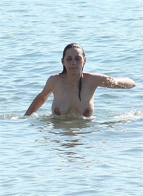 Naked Marion Cotillard In Rust And Bone