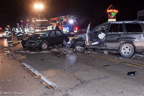 One Critical In 3 Car Crash On Milwaukee Avenue In Lincolnshire