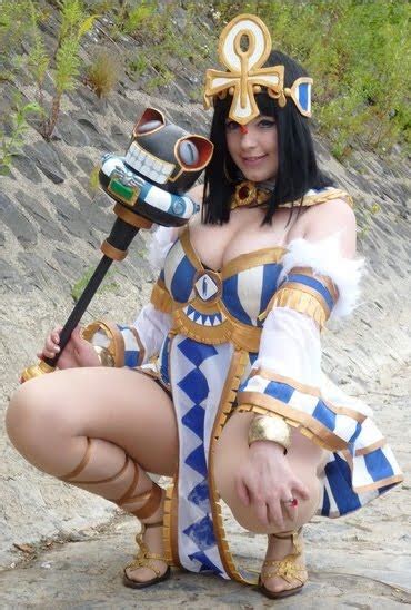 2 old 4 anime queen s blade cosplay menace